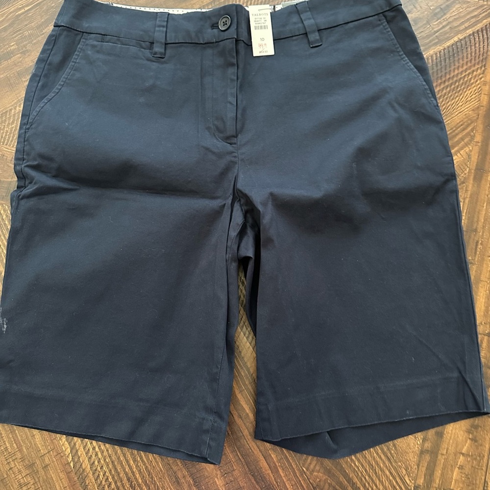 Talbots-Perfect Short 10 1/2”